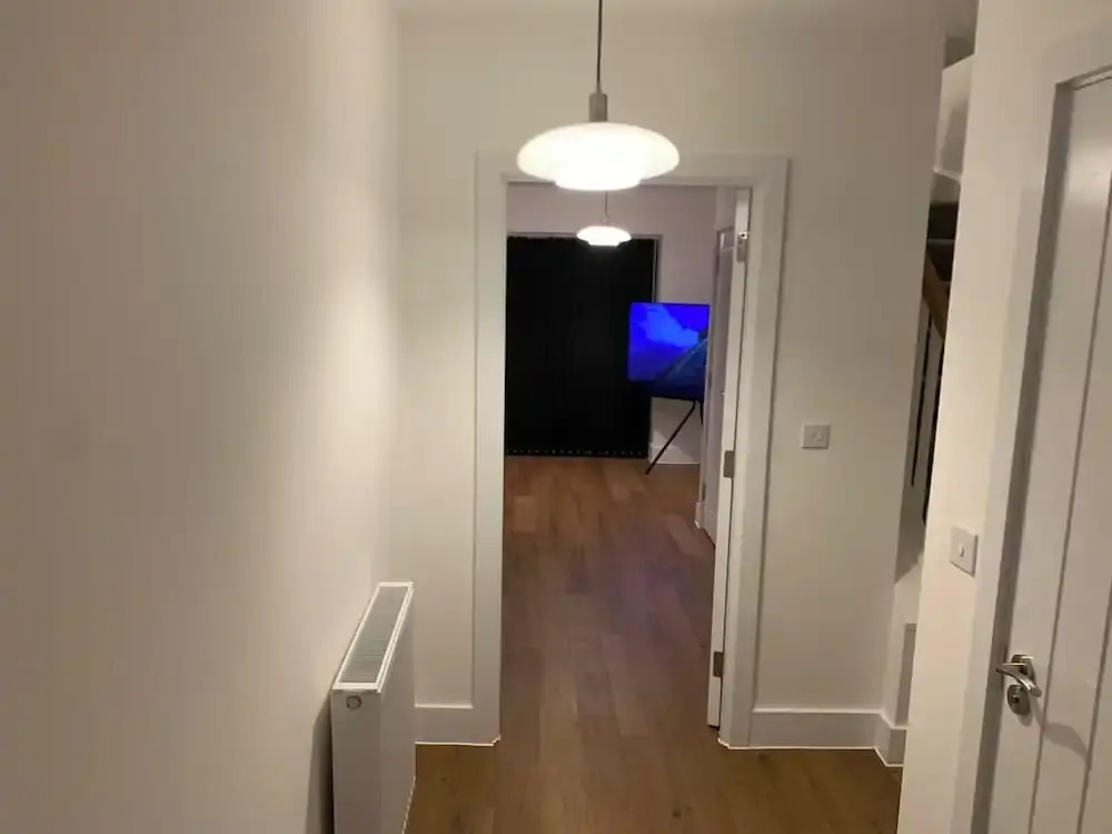 4bed House - Direct Links Into Central London