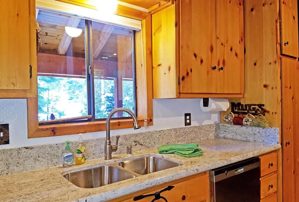 Wheelehan House - Close to Tahoe City & Tahoe Park HOA Beach Access!