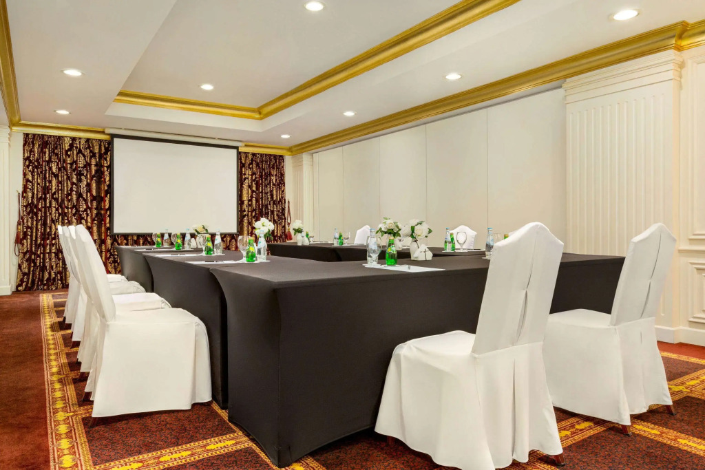 Grand Regency Doha, Trademark Collection by Wyndham