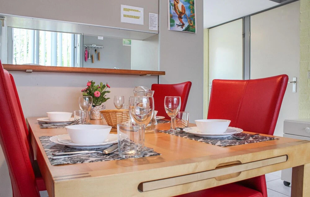 Amazing Home in Bruinisse With 2 Bedrooms and Wifi