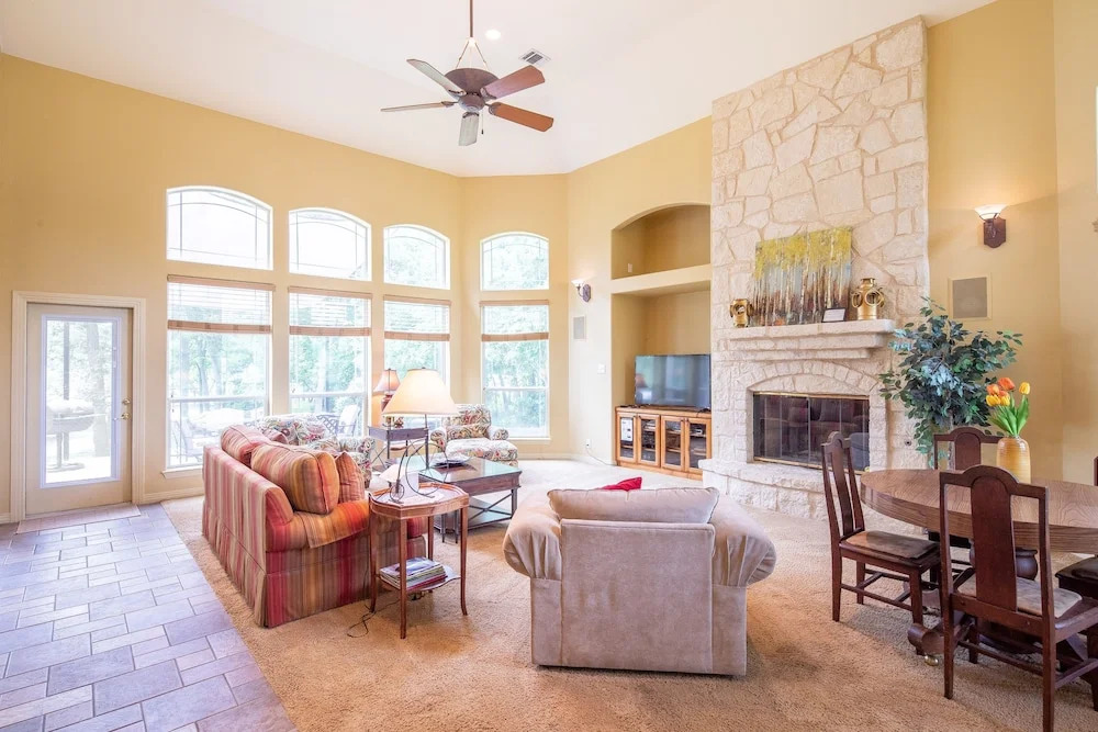 Pecan Shores Retreat by RedAwning