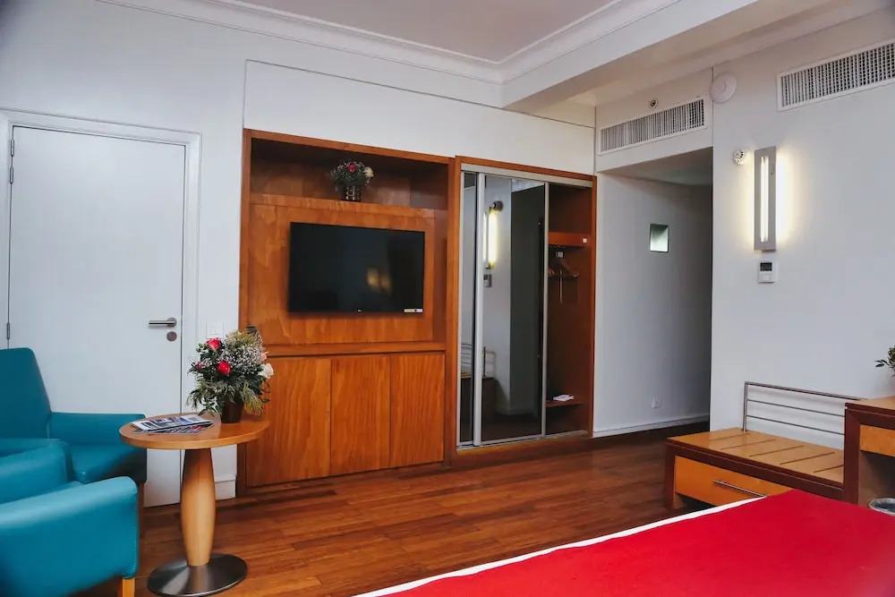 Eko Hotel Suites