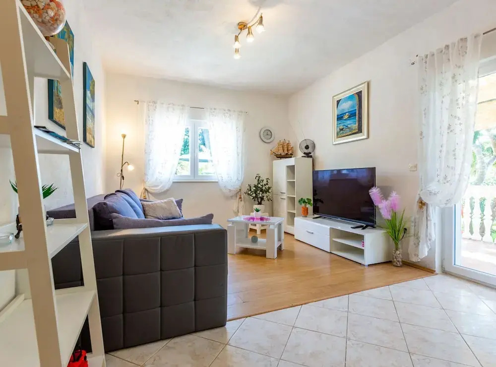 Relaxing Zadar Hideaway With Seasonal Pool & Seaside Charm