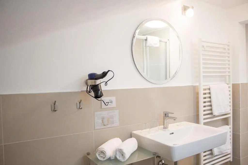 Schenna Garni Eden Bed & Breakfast