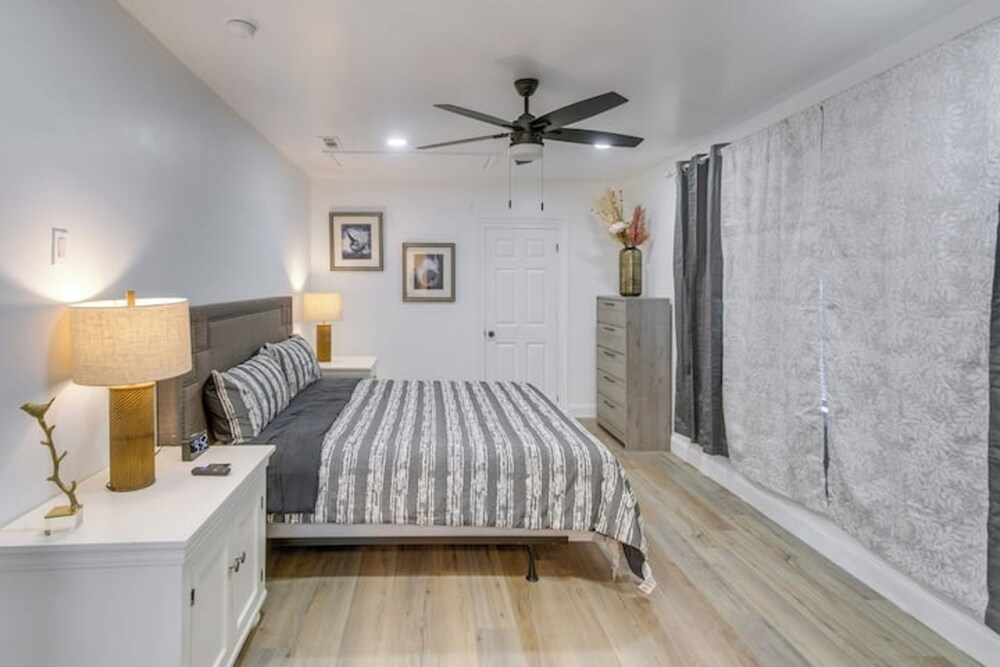 3BR Charming Retreat W & Deck & Wifi