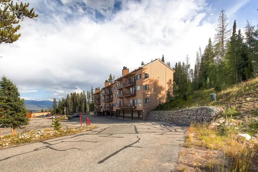 205 F Buffalo Ridge 2 Br condo by RedAwning