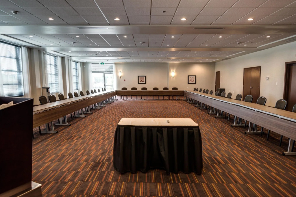 Four Points by Sheraton Sherwood Park