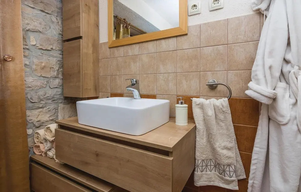 Beautiful Home in Benkovac With 2 Bedrooms, Wifi and Outdoor Swimming Pool