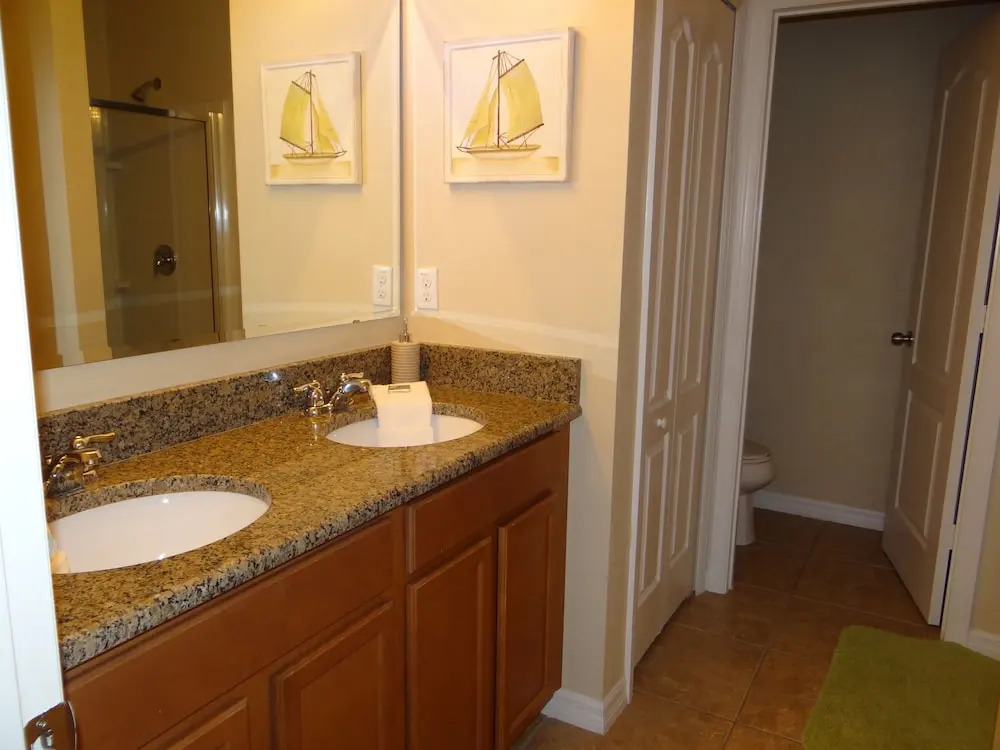 Lightmaker Property Management - Davenport