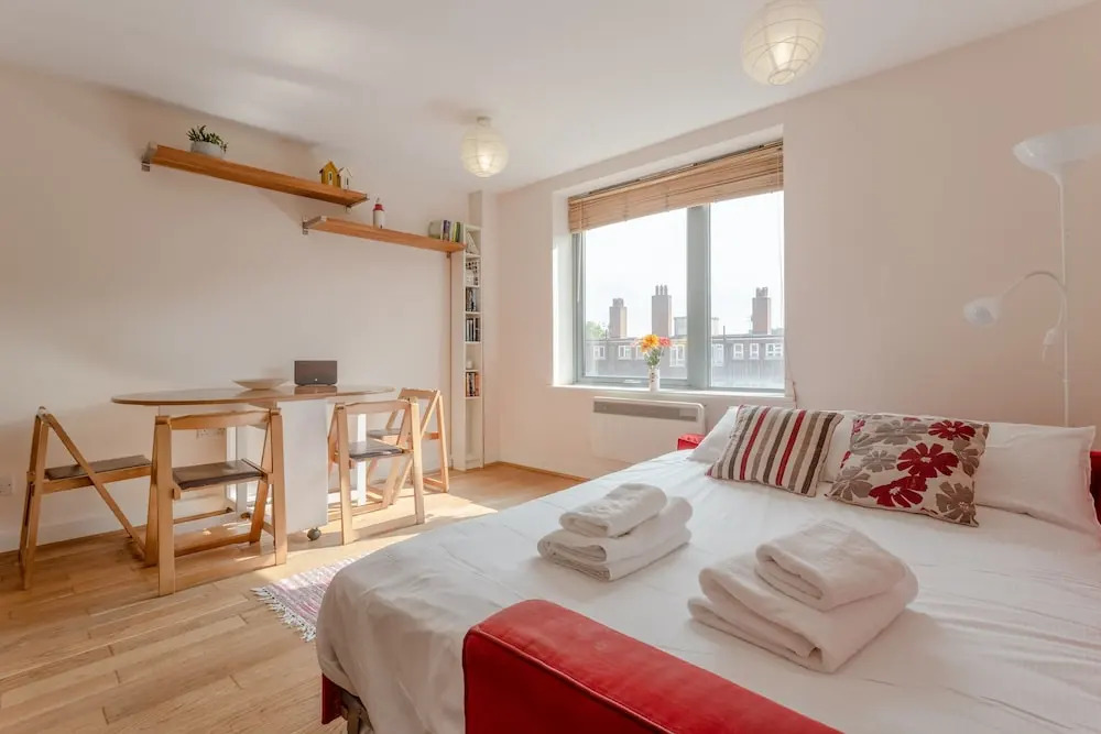 Charming 1 Bedroom Property Next to Clapham Common
