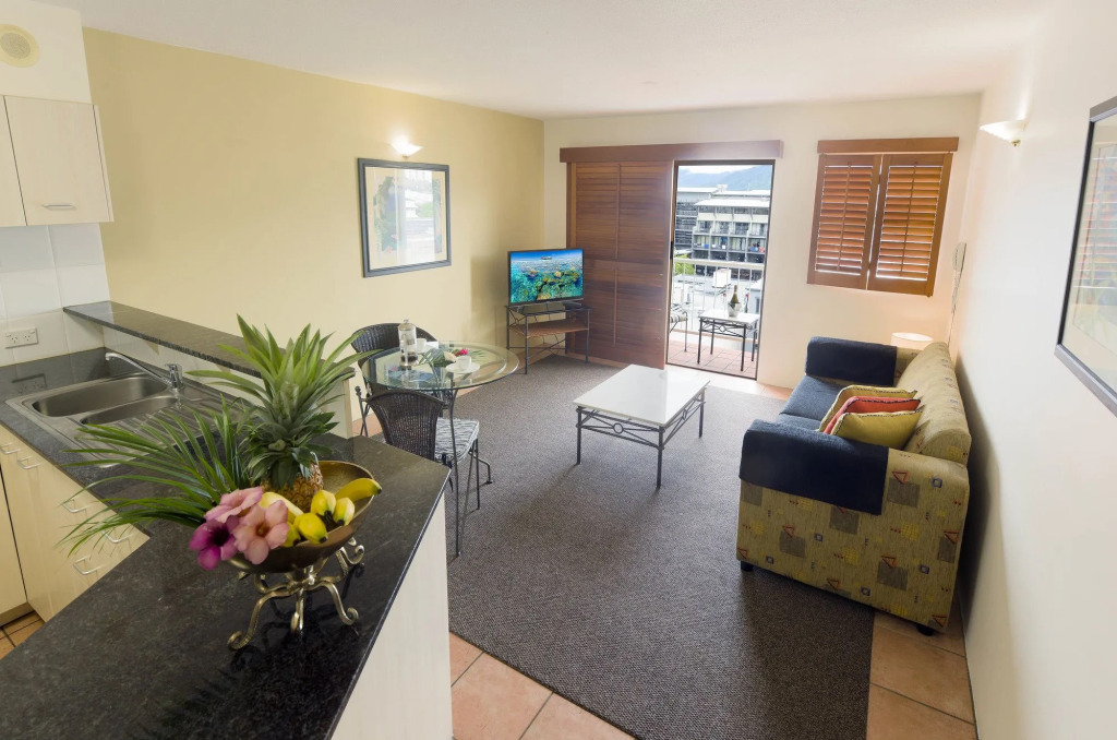 Inn Cairns