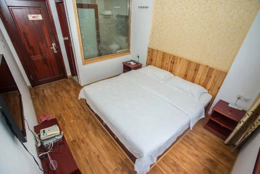Zhangjiajie Yijiaqin Hotel