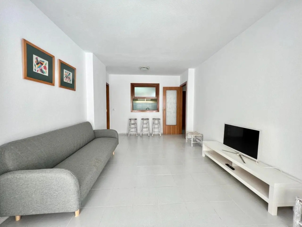 Two-Bedroom Apartament with terrace, pool in Alicante