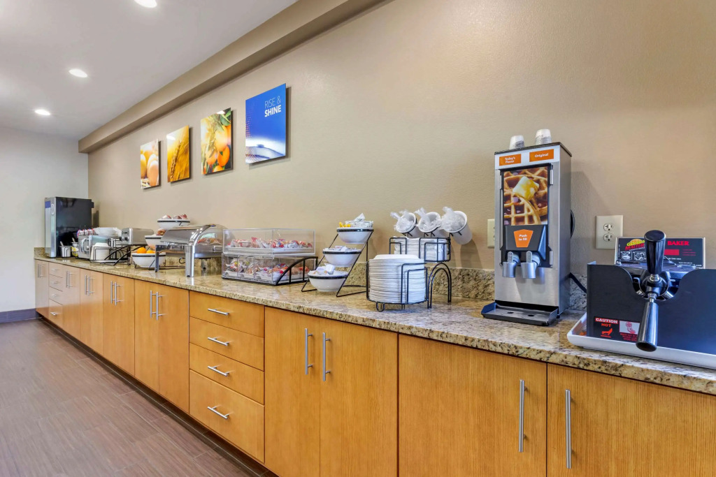 Comfort Inn & Suites Lenoir Hwy 321 Northern Foothills