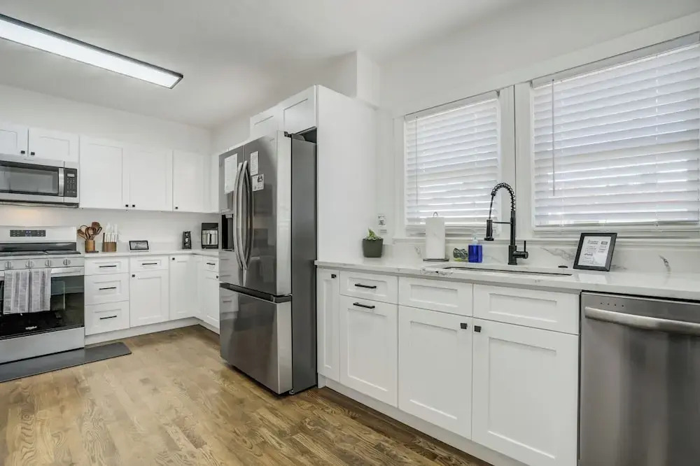 1318 E Pikes Peak