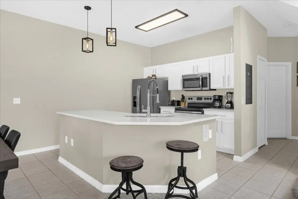 4 Bedrooms 3 Bathrooms Terra Verde 4725 Vb