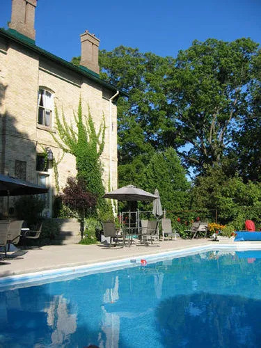Stewart House Inn