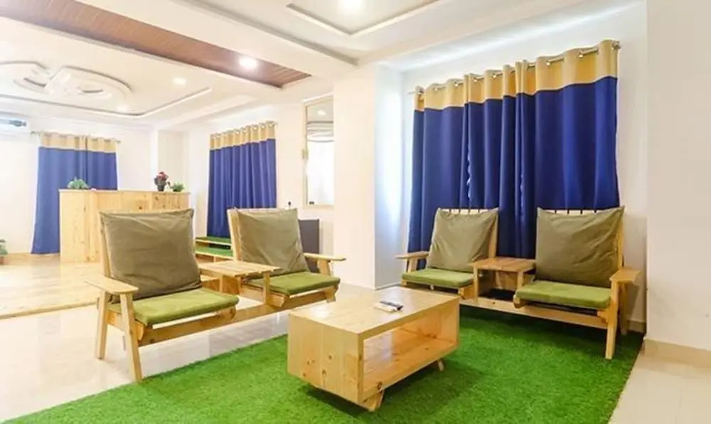 Fabhotel Green Leaf