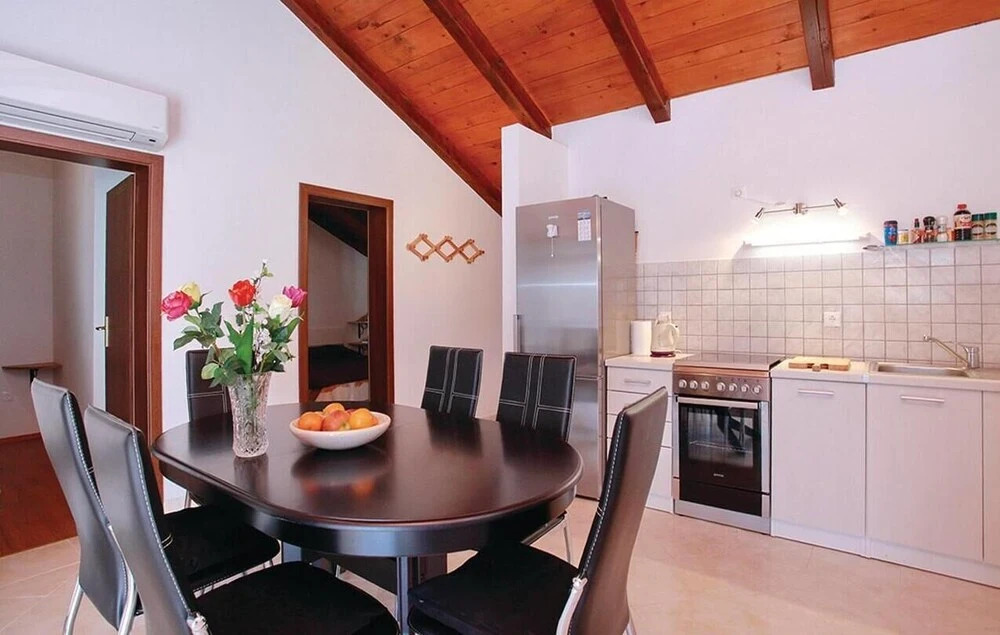 Four-Bedroom Holiday Home Vela Luka 03