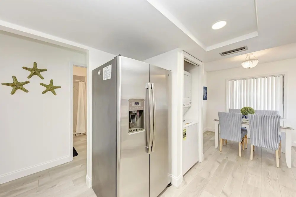 Absolute Paradise Ami-private Beach Access-water Views From Every Window-heated Pool- Walk To 14 Restaurants