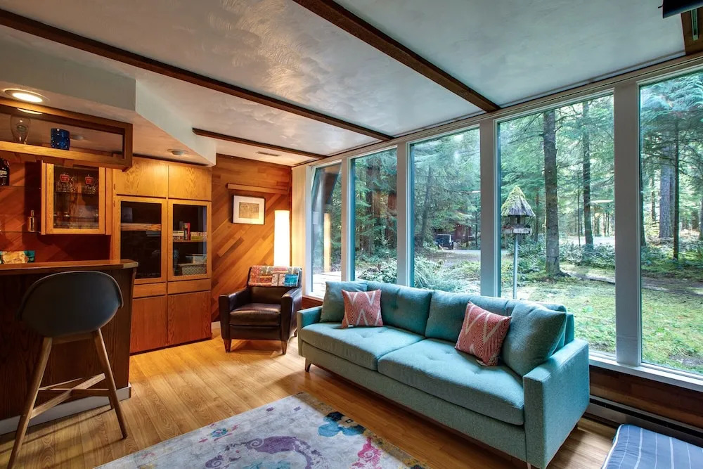 Snowline Cabin #45 - A Traditional Mountain Family Chalet!