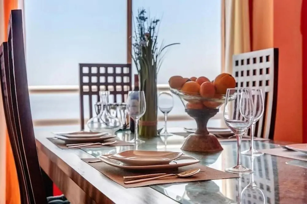 Stunning 3 Bedroom Apartment in Radazul With Ocean Views