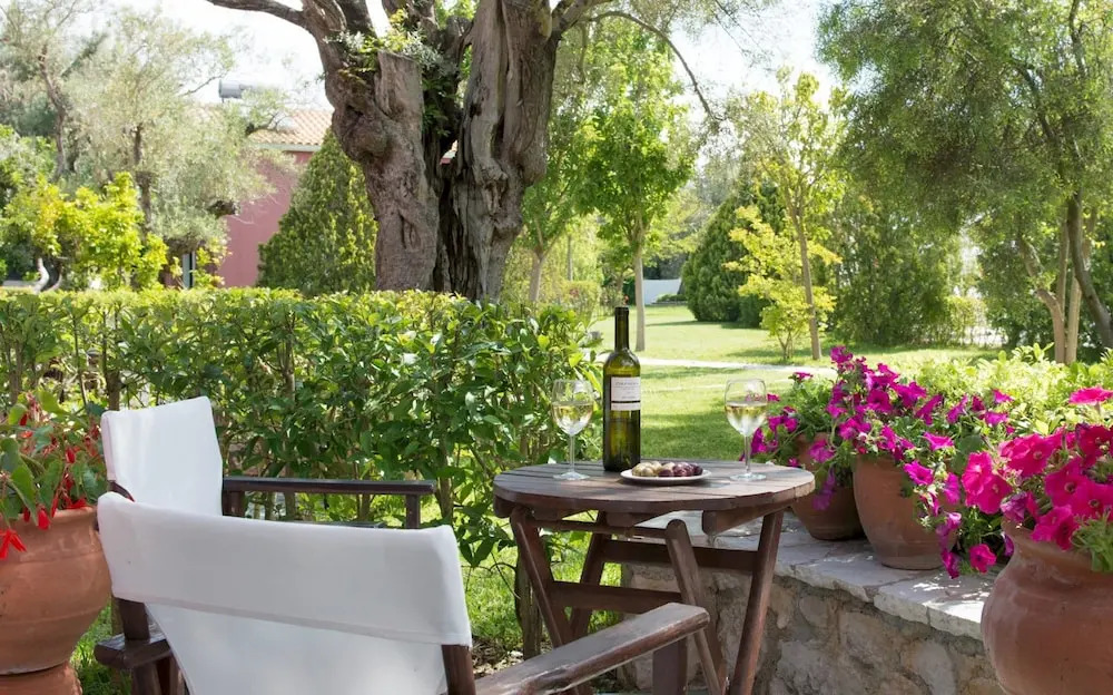 Mousses Villas - Erato - Detached Two-bedroom Villa With Access to Childcare Facilities