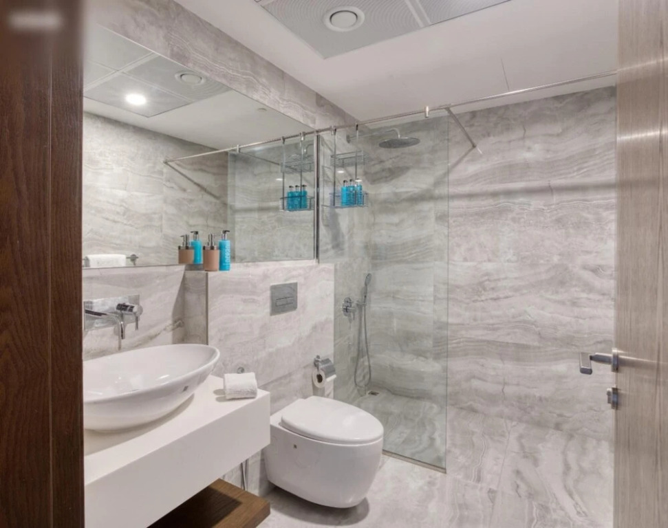 Cali Style 4 BR Penthouse Large Patio
