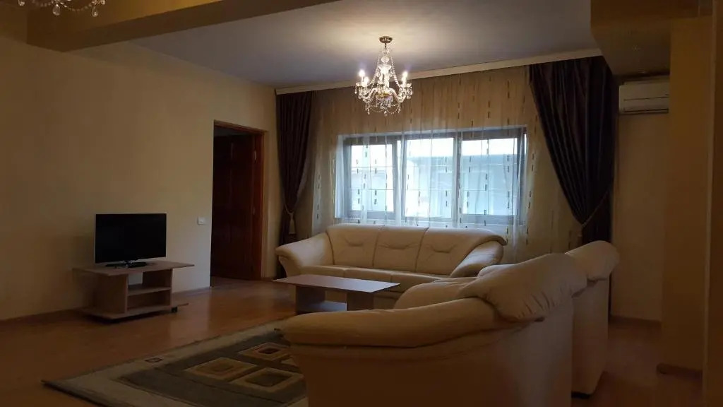 Vila 33