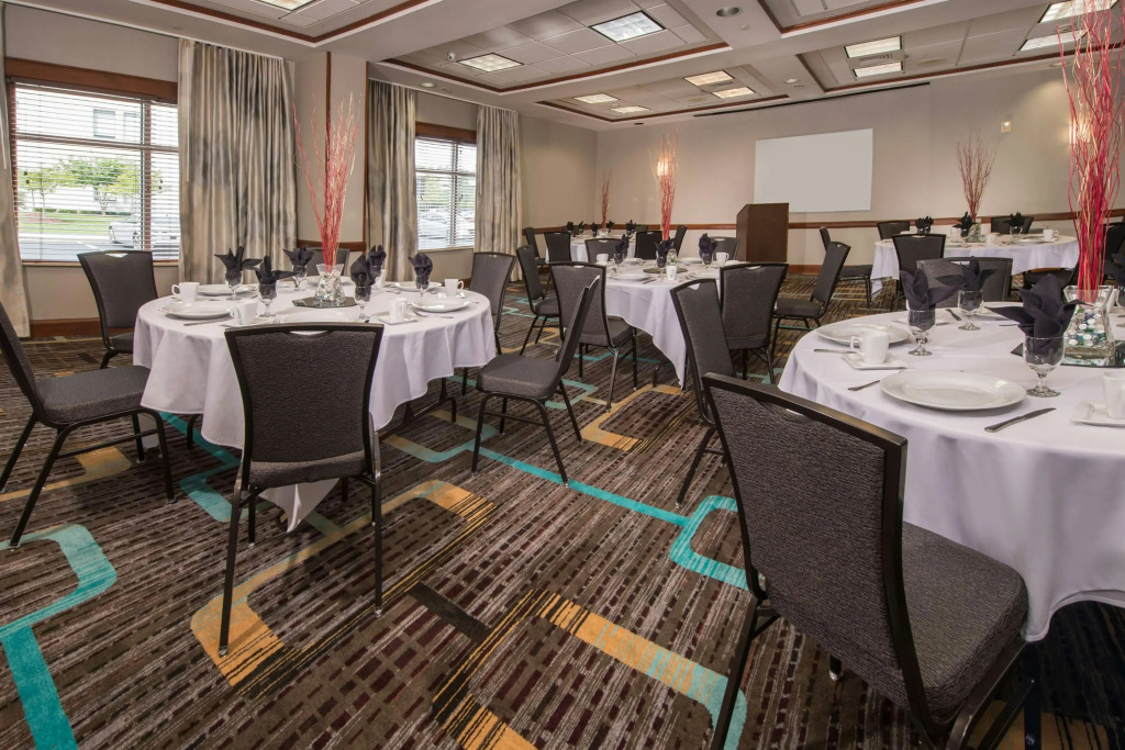 Residence Inn by Marriott Chesapeake Greenbrier