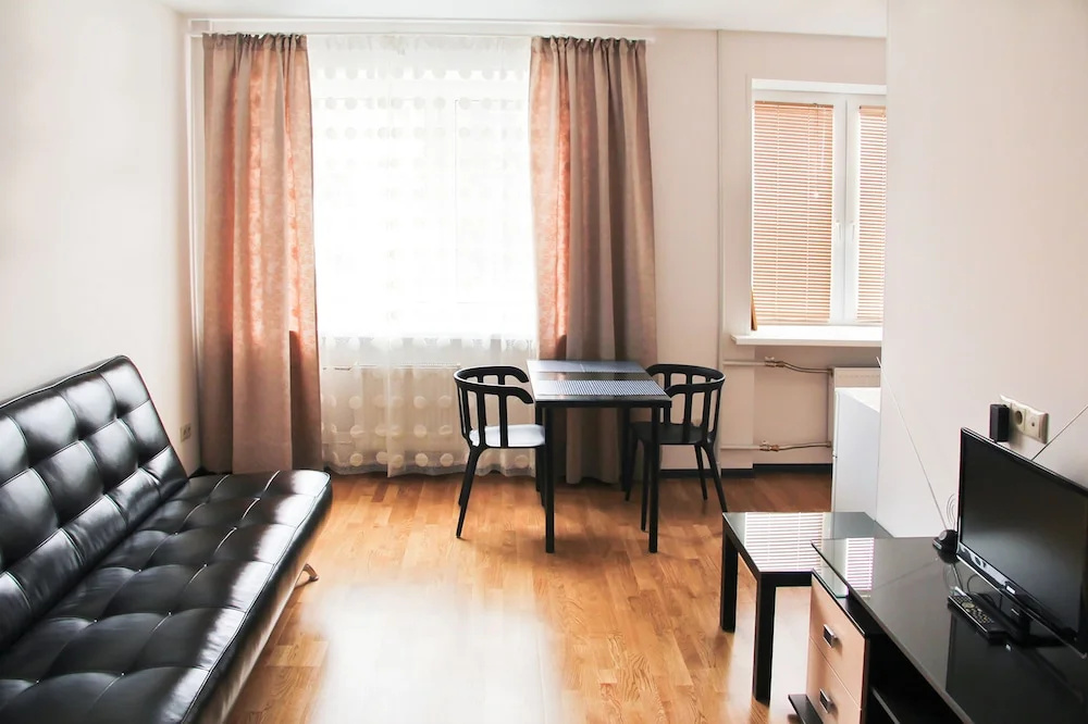 Apartment ALLiS-HALL on Karla Libknekhta 18