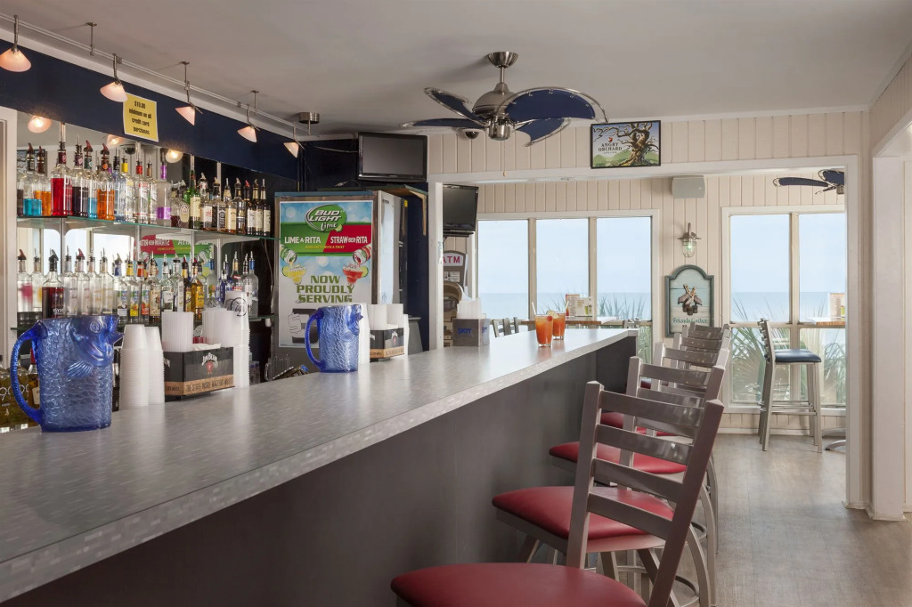 Surfside Beach Oceanfront Hotel