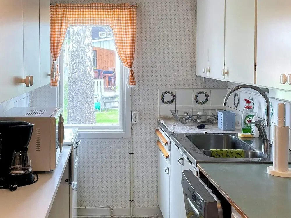 4 person holiday home in HAMMAR