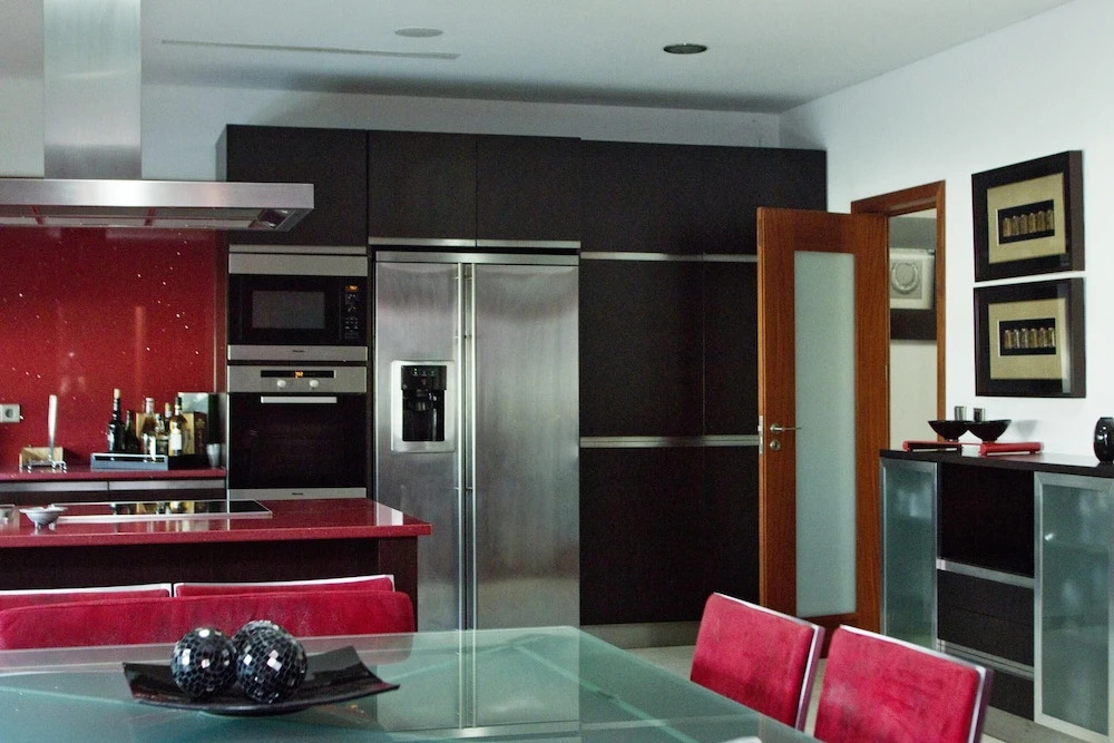Spacious villa in Santo Tirso with private pool 850 m² and jacuzzi