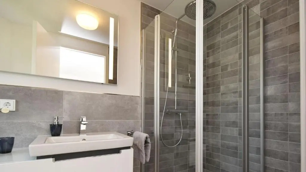 Exklusive Reetdach-Villa Ostseefrische