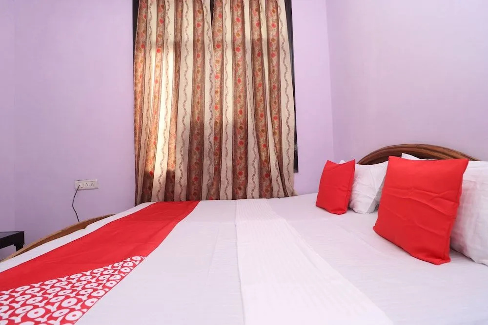 Oyo 37723 Pam And Chand Guest House