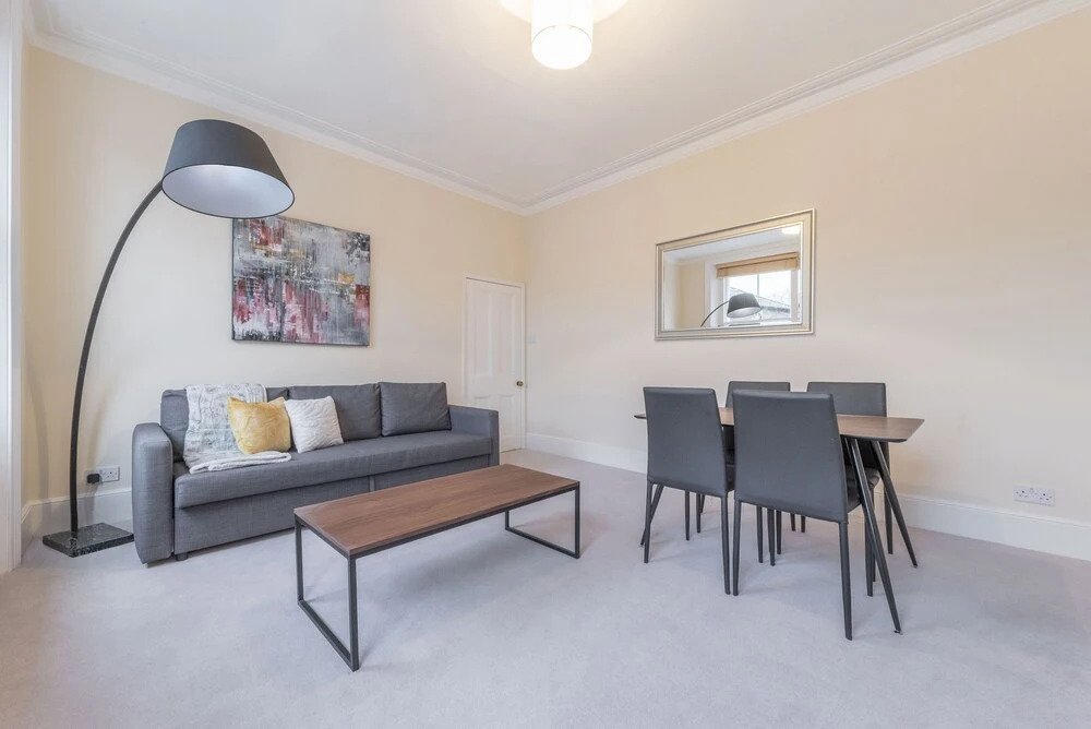 Charming 1BR apt in victorian building close to Hampstead Heath (DP3)