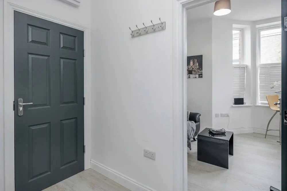 1 Bedroom Apartment With Wifi and Parking