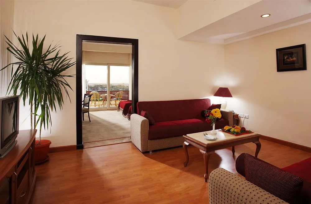 Golden 5 Sapphire Suites Hotel