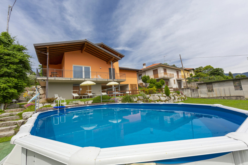 Villa Laura Private Pool and Garden near Lake Maggiore for 9 - Happy Rentals
