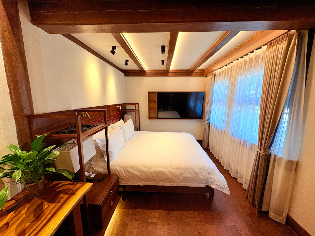 Jingshan Garden Courtyard Hotel Beijing Forbidden City Newly renovated Tianmen Wangfujing Gardenhutong BejjingCourtyard