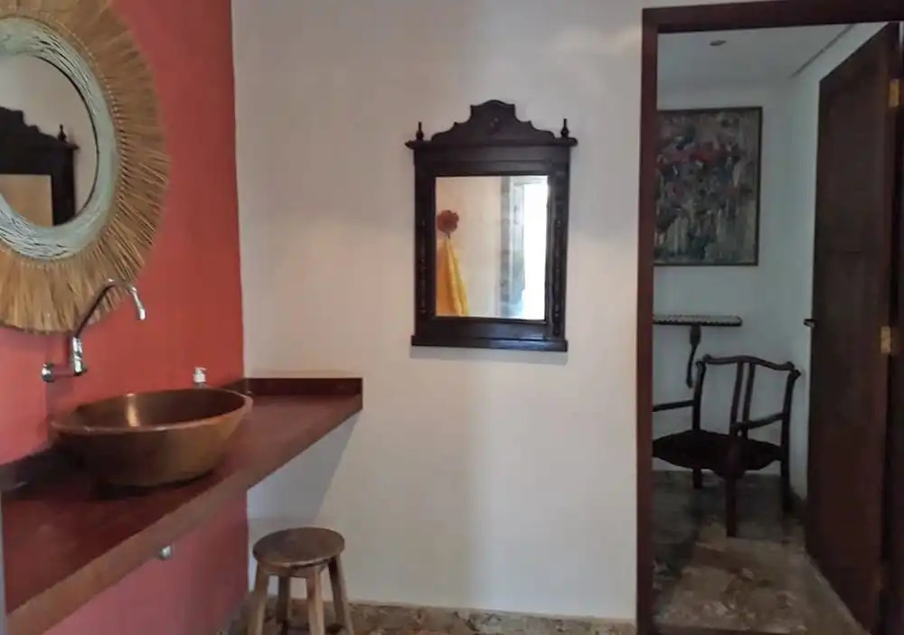 Casa na Praia de Taperapuan com piscina vista Mar