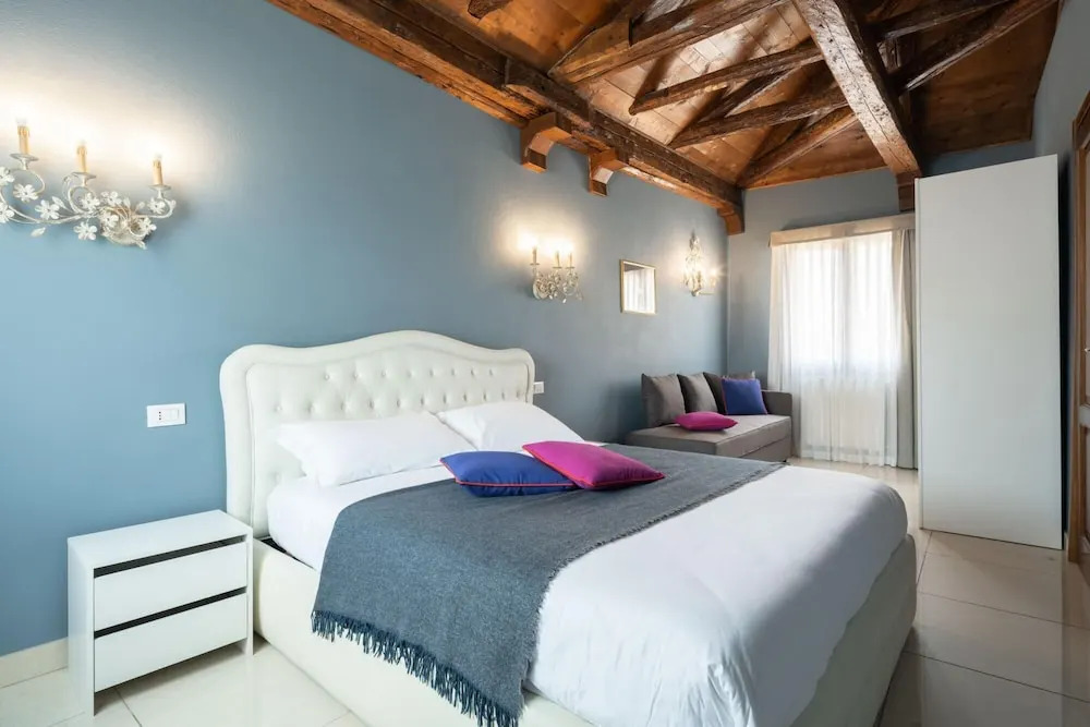 Vivaldi Suite Apt 2 in Venecia