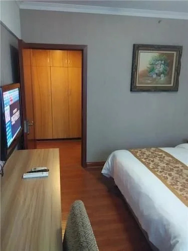 Yiju Hotel