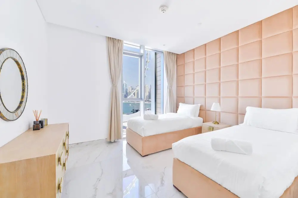 Stylish 2BR on Bluewaters Island
