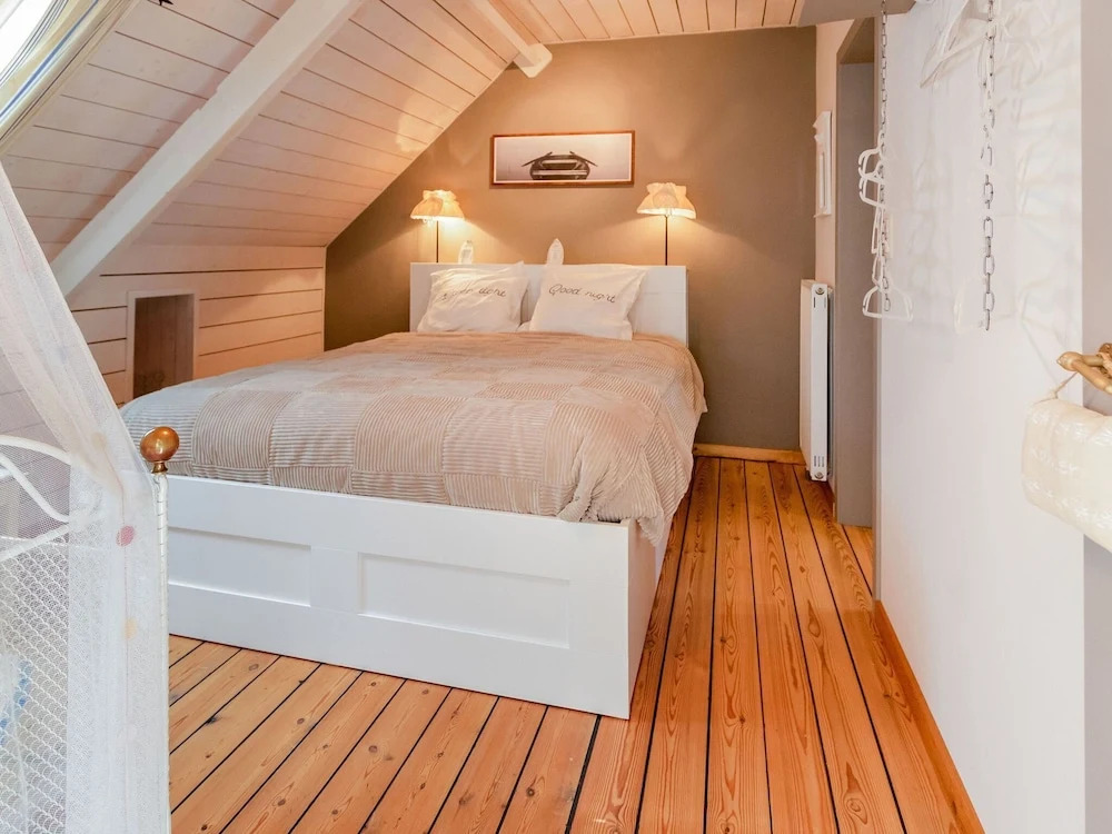 Spacious Holiday Home in Nieuwpoort With Garden