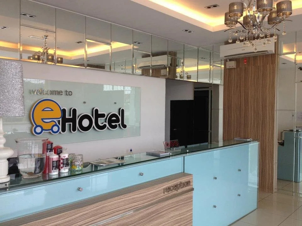 Coastline Hotel