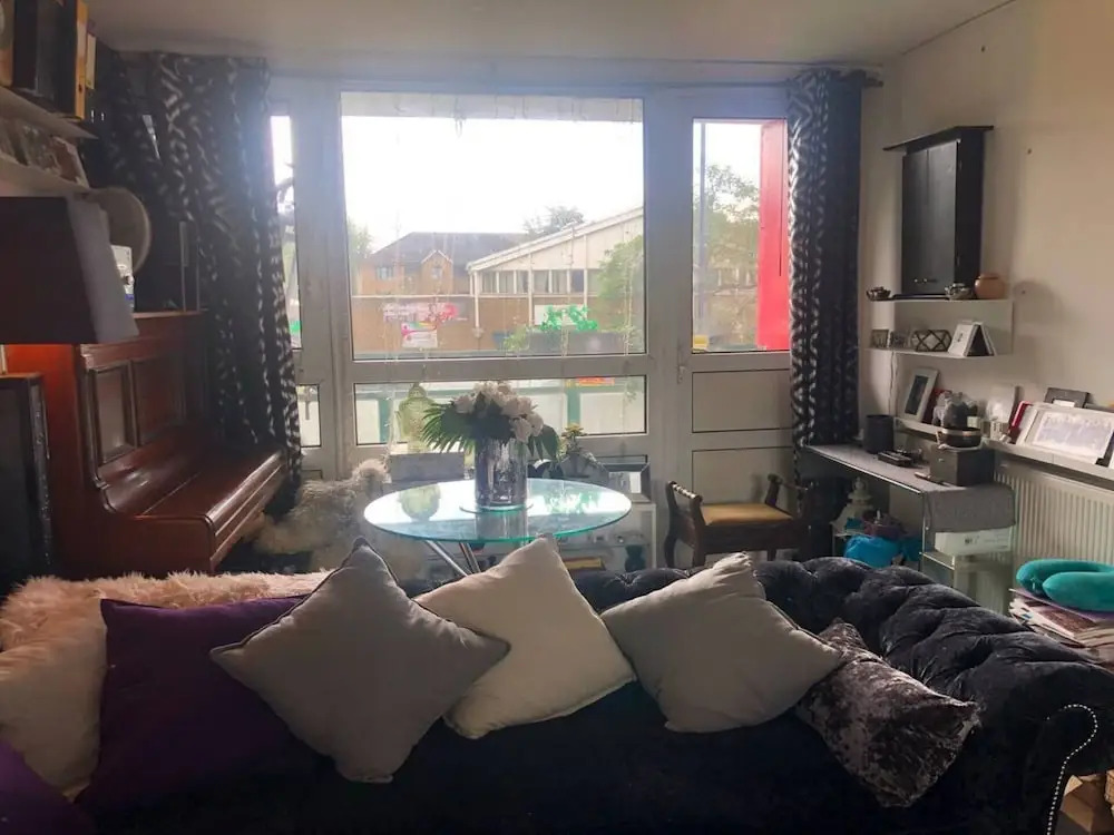 Impeccable 2-bed Apartment 10 Into Central London