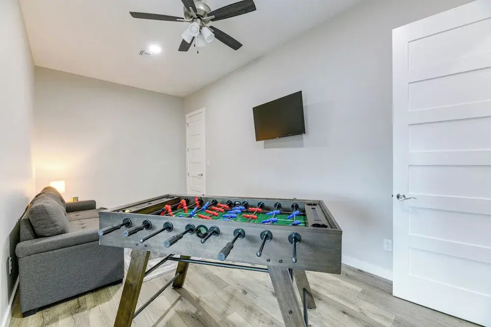6 Mi to Beach: Modern Rockport Home!