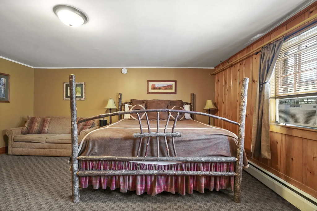 Inn at Whitneys Farm